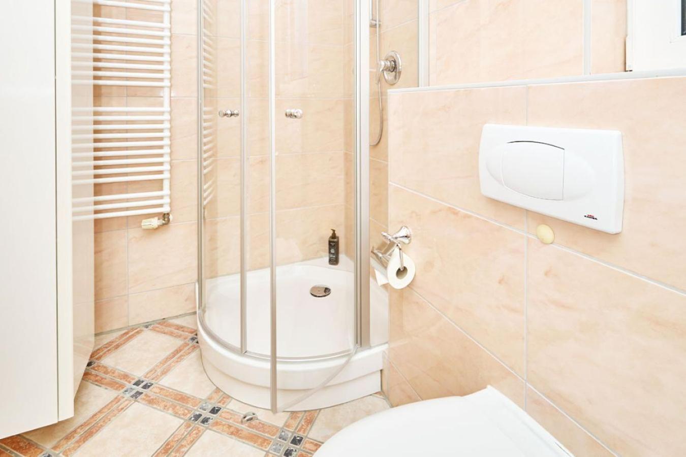 Strandhotel Prinz Von Preussen 치노비츠 외부 사진
